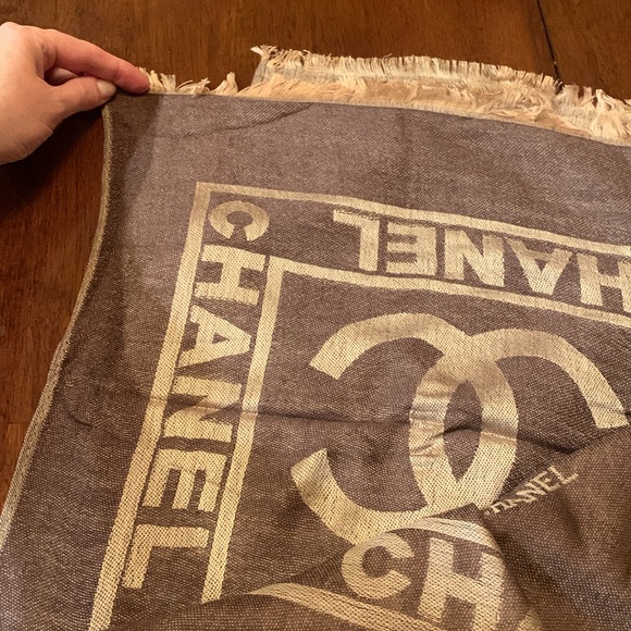 Brand new fashionable shawl silk and cashmere. Must have! - Picture 1 of 12